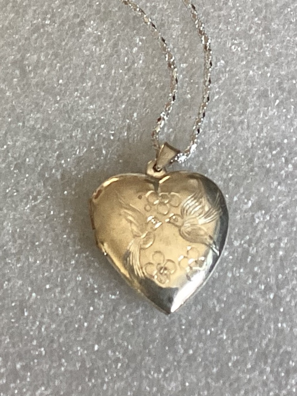 925 Sterling Silver Birds & Flowers Etched Heart Locket Pendant Necklace